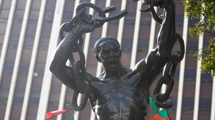 Zambia+Freedom+Statue+-+Mpundu+Mutembo+-+Independence+Avenue+Lusaka
